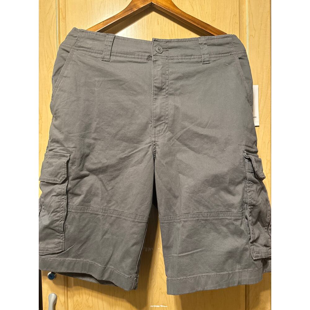 Good Fellow Men’s Gray Cargo Shorts, Sz 38, 11” Inseam Extra‎ Seat Room NWT